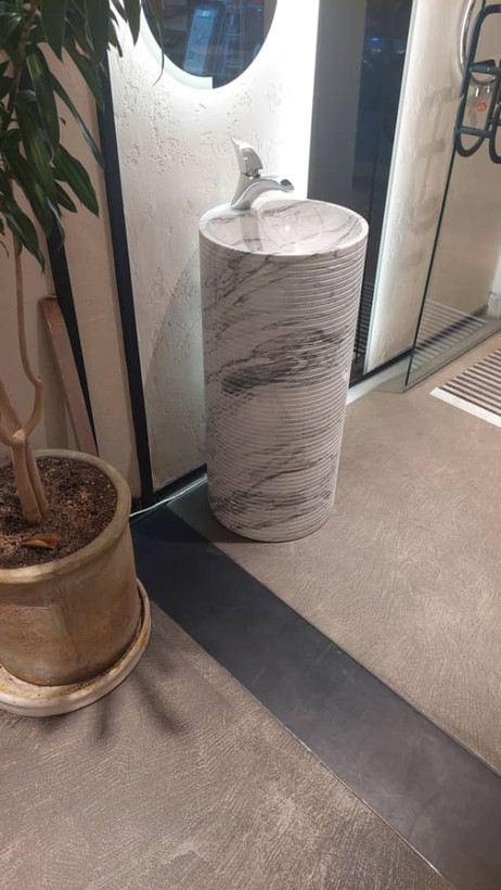 روشویی ایستاده سنگی